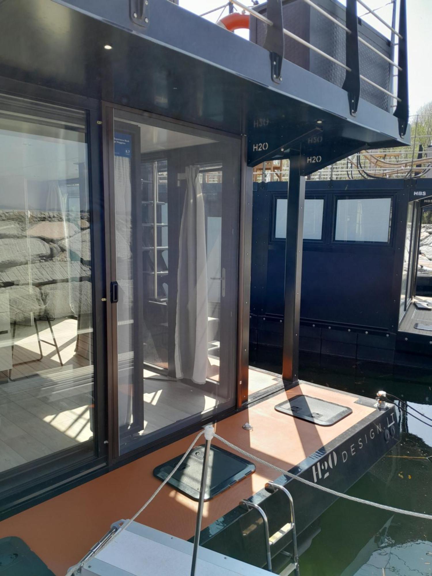 Floating Experience Black Pearl, Lago Maggiore Dormelletto Exteriör bild